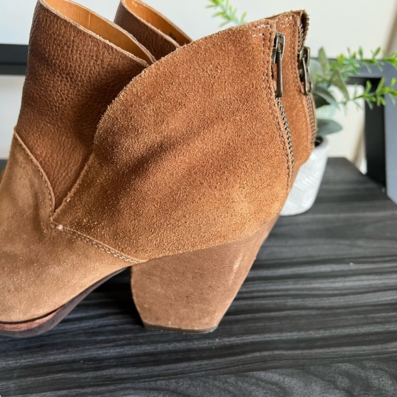 Kork-Ease Castaneda Bootie - Picture 7 of 9
